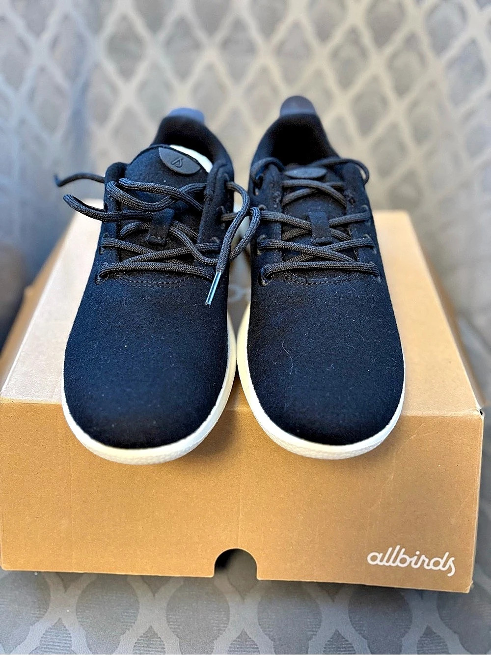 Allbirds Wool Runner Black & White Sneakers BRAND NEW